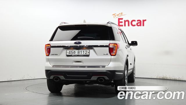 Ford Explorer 2019 — photo 4