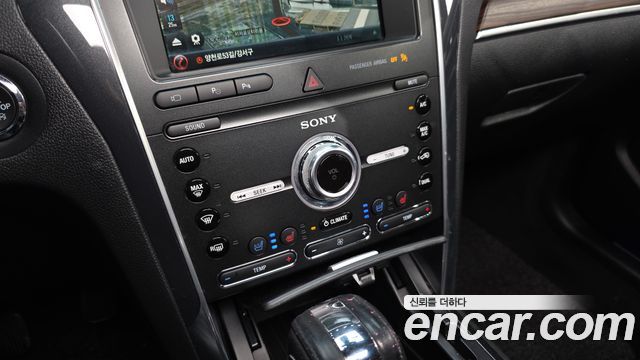 Ford Explorer 2019 — photo 23