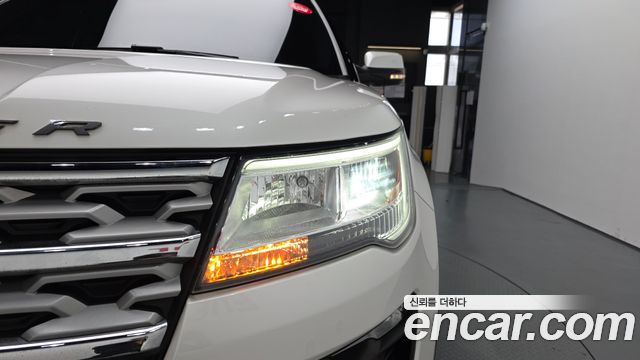 Ford Explorer 2019 — photo 8