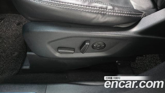 Ford Explorer 2019 — photo 33