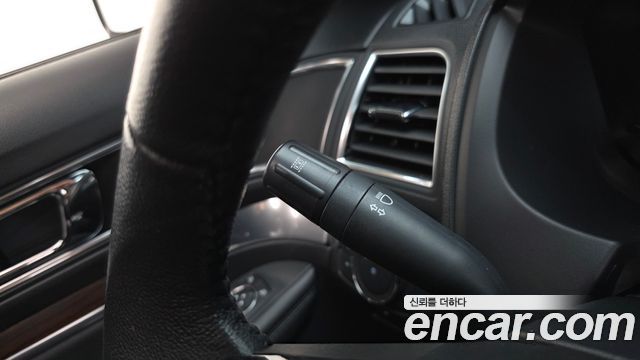 Ford Explorer 2019 — photo 34