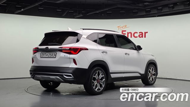 Kia Seltos 2020 — photo 2