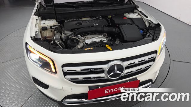Mercedes-Benz GLB-Class 2021 — photo 6