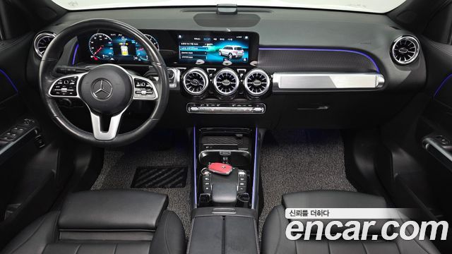 Mercedes-Benz GLB-Class 2021 — photo 10