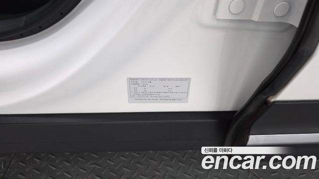 Mercedes-Benz GLB-Class 2021 — photo 31