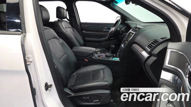 Ford Explorer 2016 — photo 11