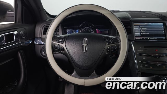 Lincoln MKS 2014 — photo 13