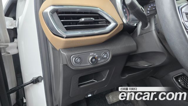 Chevrolet Korea Trailblazer 2022 — photo 16