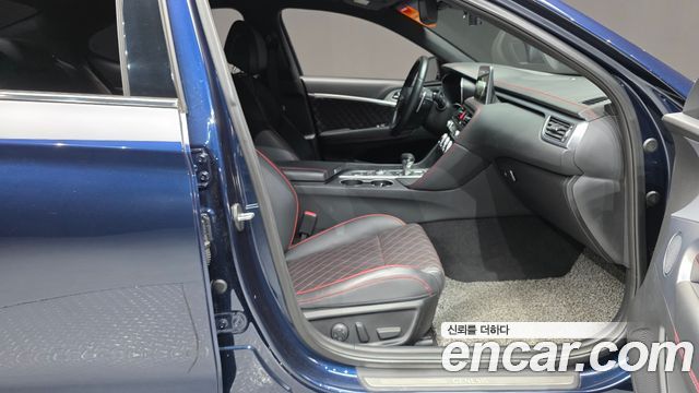Genesis G70 2019 — photo 11