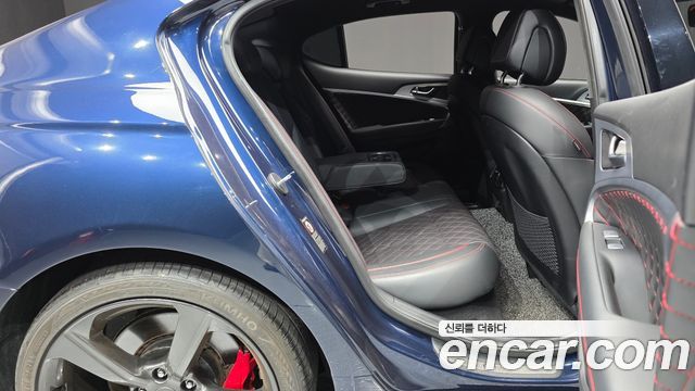 Genesis G70 2019 — photo 12
