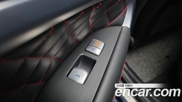 Genesis G70 2019 — photo 19