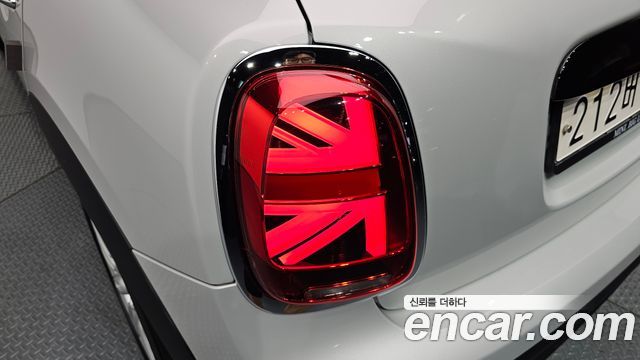 Mini Cooper 2022 — photo 9
