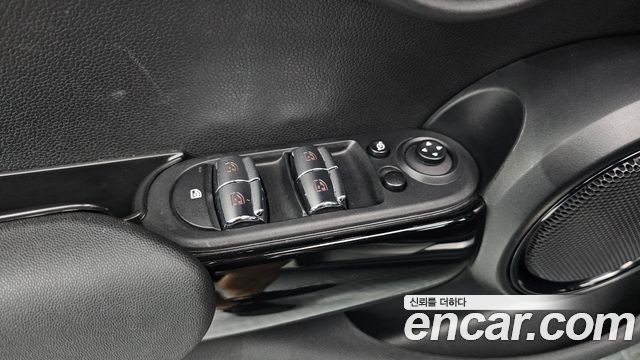 Mini Cooper 2022 — photo 27