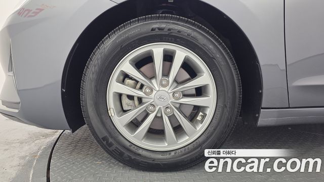 Hyundai AVANTE 2020 — photo 5