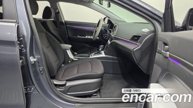 Hyundai AVANTE 2020 — photo 11