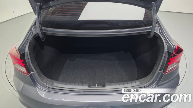 Hyundai AVANTE 2020 — photo 20