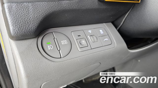 Hyundai Starex 2016 — photo 16