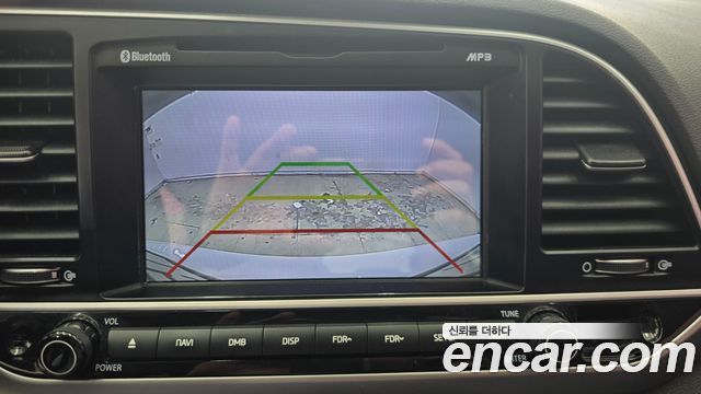 Hyundai AVANTE 2018 — photo 12