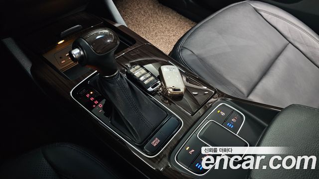 Kia K7 2015 — photo 12