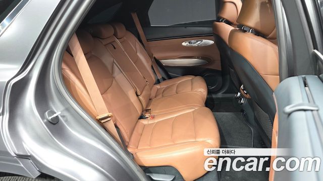Genesis GV70 2021 — photo 18