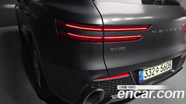 Genesis GV70 2021 — photo 9
