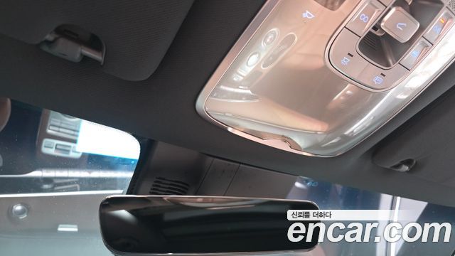 Genesis GV70 2021 — photo 16
