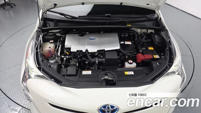 Toyota Prius 2016 — photo 6