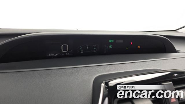 Toyota Prius 2016 — photo 11