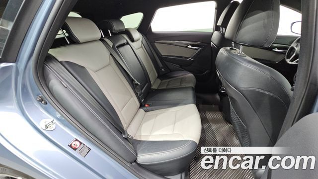 Hyundai i40 2017 — photo 11
