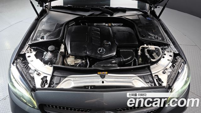 Mercedes-Benz C-Class 2019 — photo 6
