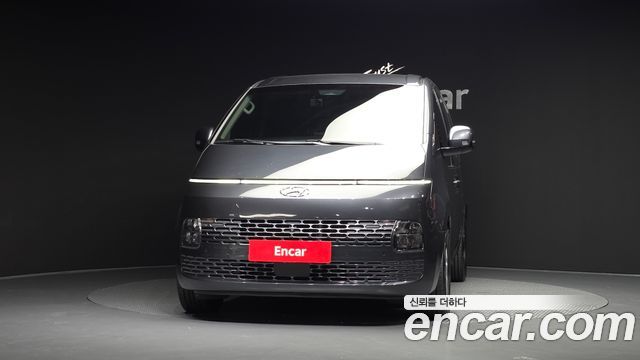 Hyundai Staria 2022 — photo 3