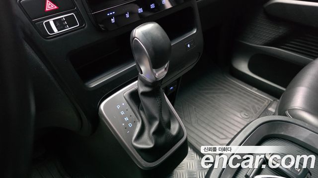 Hyundai Staria 2022 — photo 12