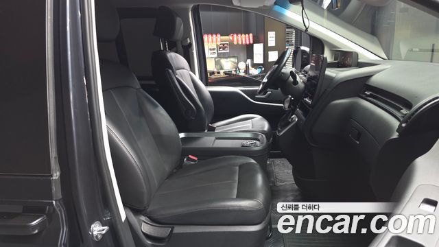 Hyundai Staria 2022 — photo 17