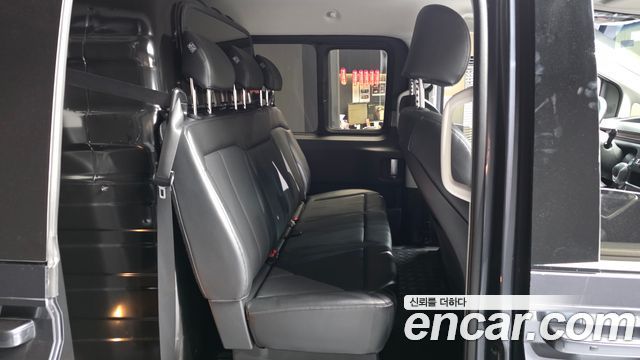 Hyundai Staria 2022 — photo 18