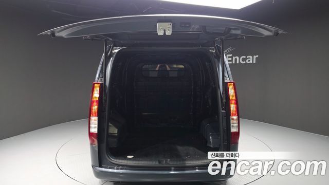 Hyundai Staria 2022 — photo 26