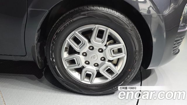 Hyundai Staria 2022 — photo 7