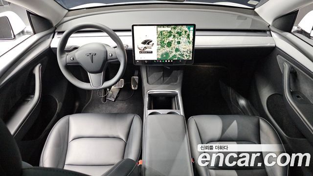 Tesla Model Y 2023 — photo 10
