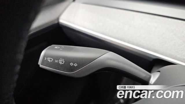 Tesla Model Y 2023 — photo 25