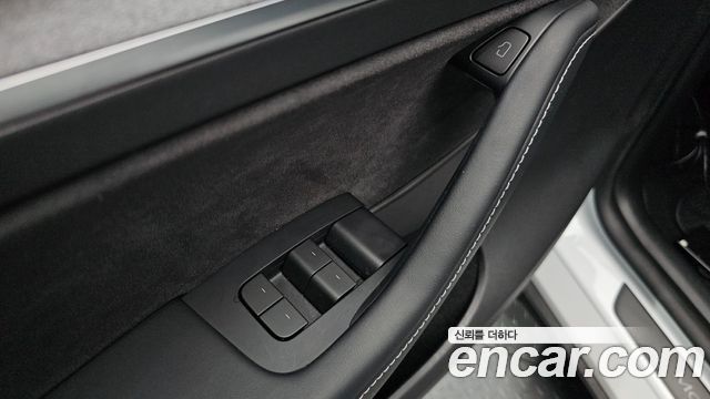 Tesla Model Y 2023 — photo 30