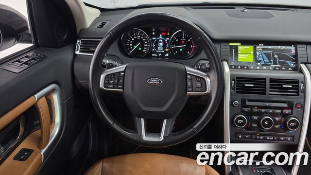 Land Rover Discovery Sport 2018 — photo 19