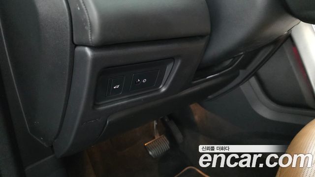 Land Rover Discovery Sport 2018 — photo 20