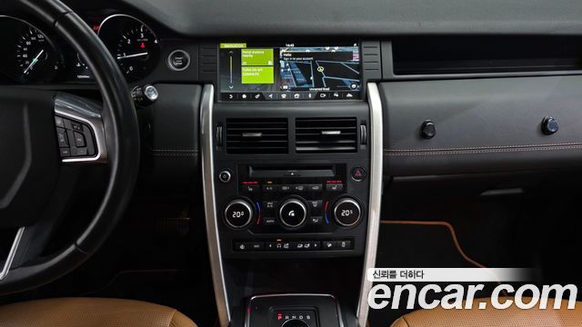 Land Rover Discovery Sport 2018 — photo 21