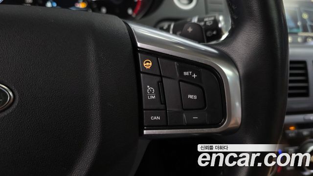 Land Rover Discovery Sport 2018 — photo 28