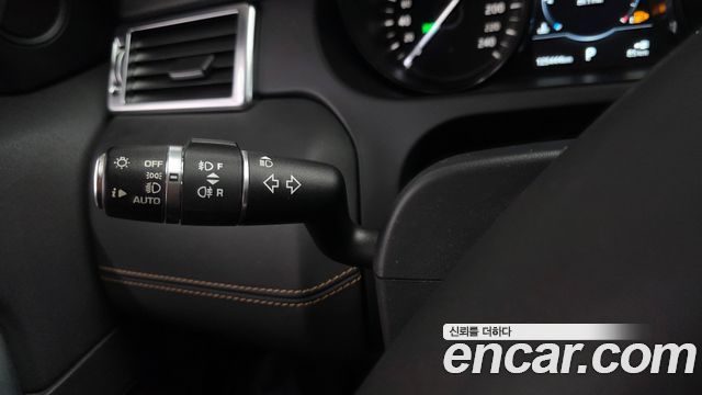 Land Rover Discovery Sport 2018 — photo 29