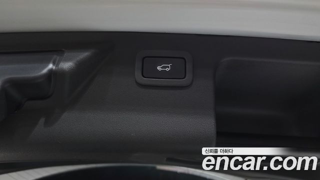 Land Rover Discovery Sport 2018 — photo 31