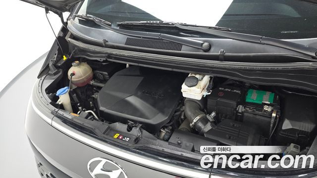 Hyundai Staria 2022 — photo 6
