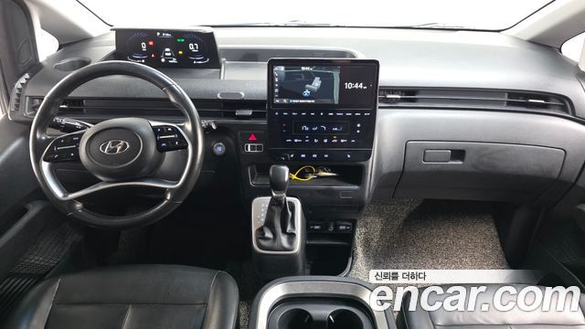 Hyundai Staria 2022 — photo 7