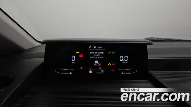 Hyundai Staria 2022 — photo 8