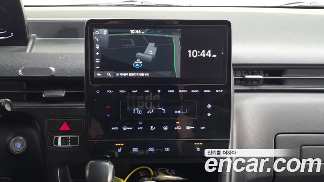Hyundai Staria 2022 — photo 14