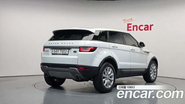 Land Rover Range Rover Evoque 2018 — photo 2